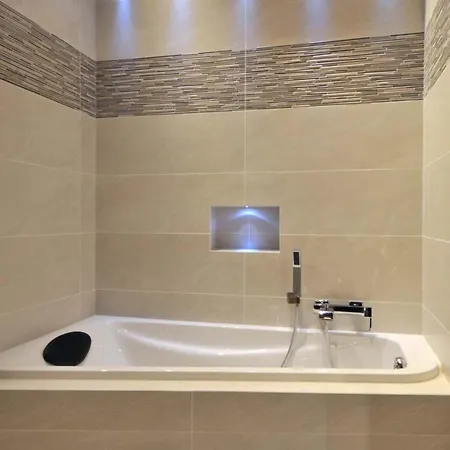 Imelda Reservation شقة